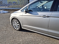 Personenauto, volkswagen, golf - afbeelding 2 van  52