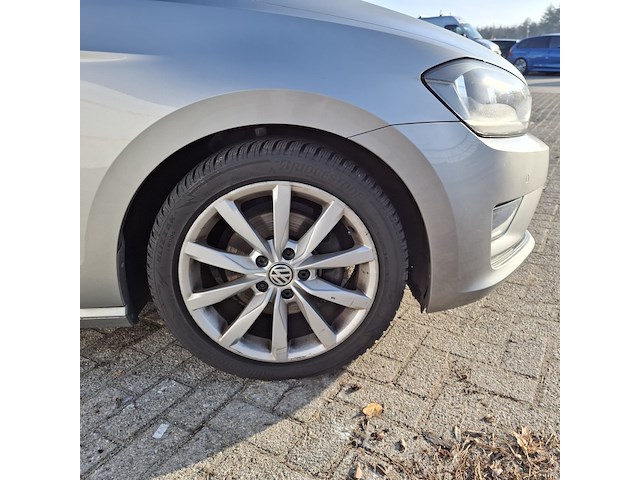 Personenauto, volkswagen, golf - afbeelding 10 van  52