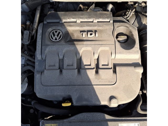 Personenauto, volkswagen, golf - afbeelding 19 van  52