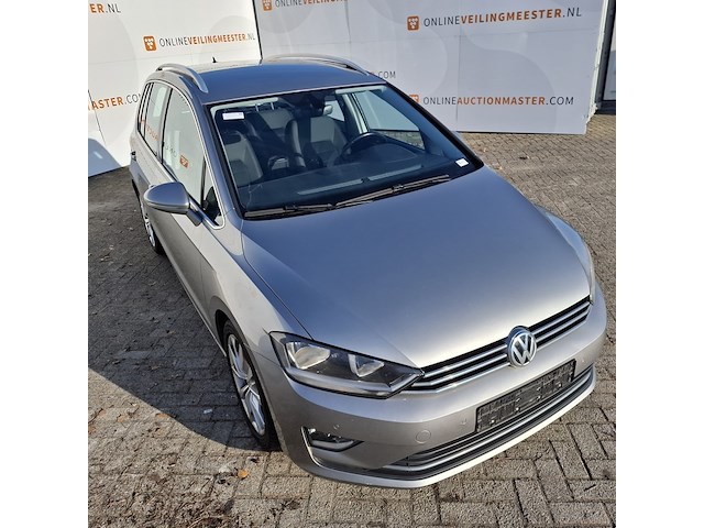 Personenauto, volkswagen, golf - afbeelding 23 van  52