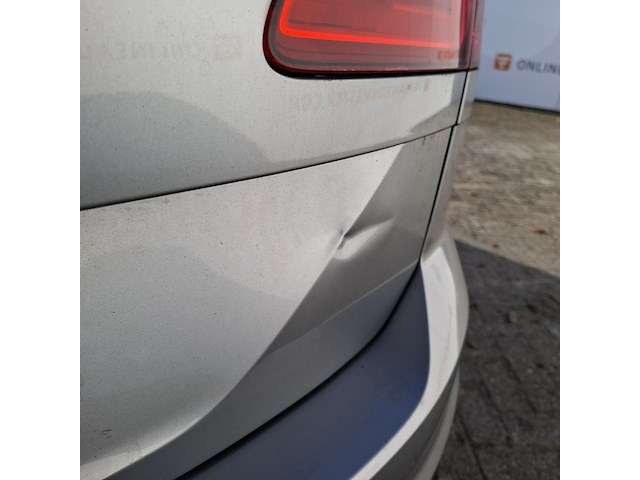 Personenauto, volkswagen, golf - afbeelding 51 van  52