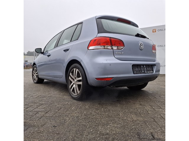 Personenauto, volkswagen, golf - afbeelding 8 van  47