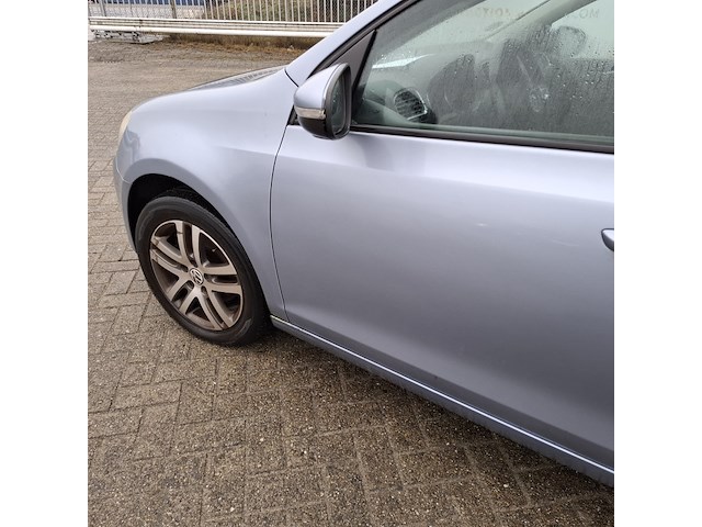 Personenauto, volkswagen, golf - afbeelding 46 van  47