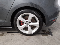 Personenauto, volkswagen, golf - afbeelding 3 van  47