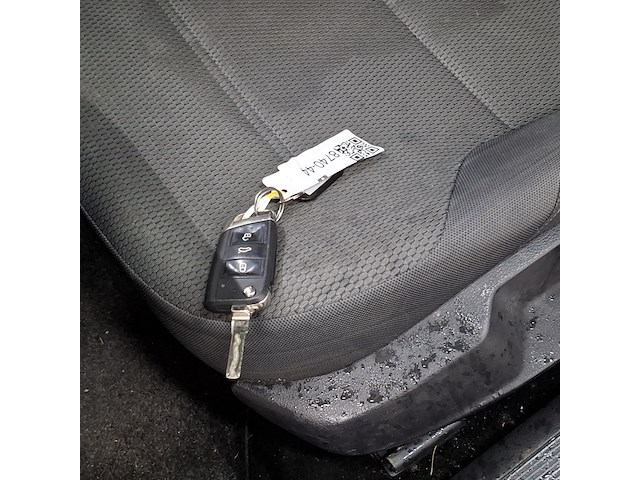 Personenauto, volkswagen, golf - afbeelding 13 van  47