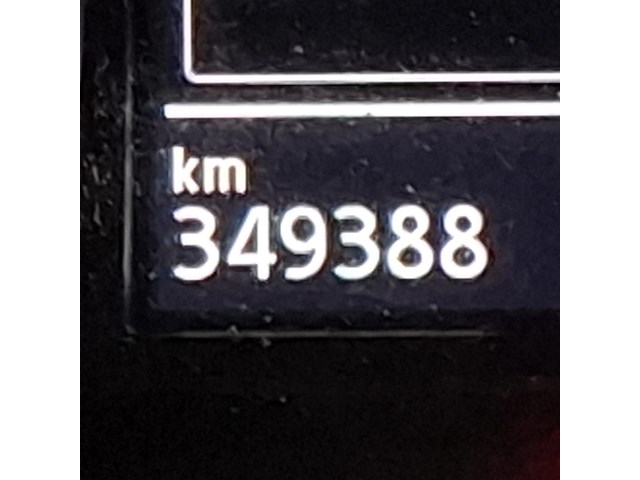 Personenauto, volkswagen, golf - afbeelding 17 van  47