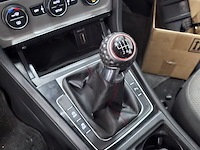 Personenauto, volkswagen, golf - afbeelding 19 van  47