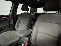 Personenauto, volkswagen, golf - afbeelding 21 van  47