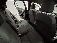 Personenauto, volkswagen, golf - afbeelding 25 van  47