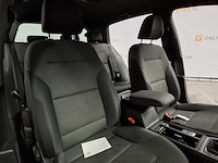 Personenauto, volkswagen, golf - afbeelding 28 van  47