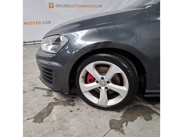 Personenauto, volkswagen, golf - afbeelding 47 van  47