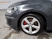 Personenauto, volkswagen, golf - afbeelding 47 van  47