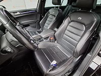 Personenauto, volkswagen, golf - afbeelding 16 van  50