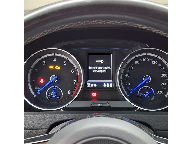 Personenauto, volkswagen, golf - afbeelding 18 van  50