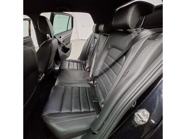 Personenauto, volkswagen, golf - afbeelding 25 van  50