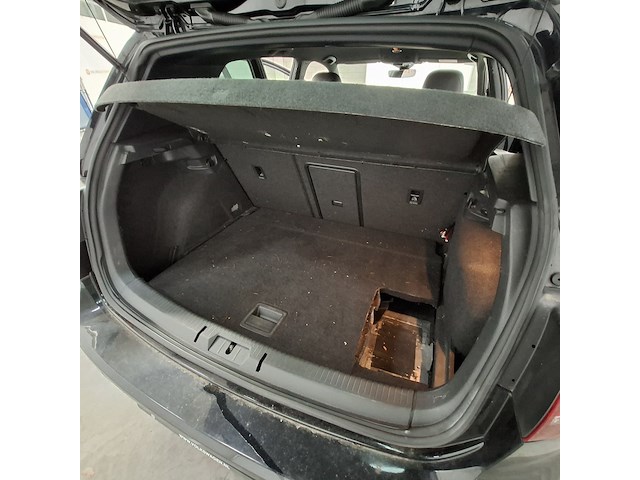 Personenauto, volkswagen, golf - afbeelding 27 van  50