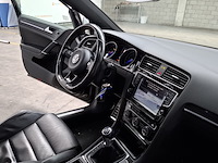 Personenauto, volkswagen, golf - afbeelding 30 van  50