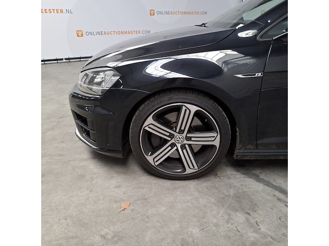 Personenauto, volkswagen, golf - afbeelding 50 van  50