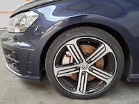 Personenauto, volkswagen, golf - afbeelding 4 van  63