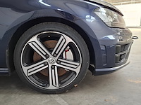 Personenauto, volkswagen, golf - afbeelding 9 van  63