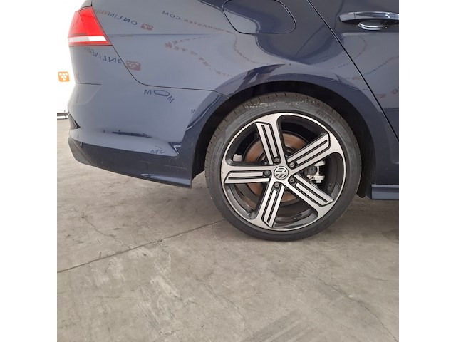 Personenauto, volkswagen, golf - afbeelding 10 van  63
