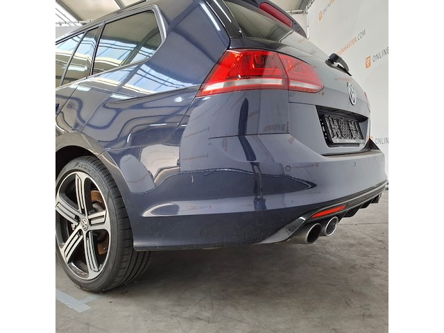 Personenauto, volkswagen, golf - afbeelding 13 van  63