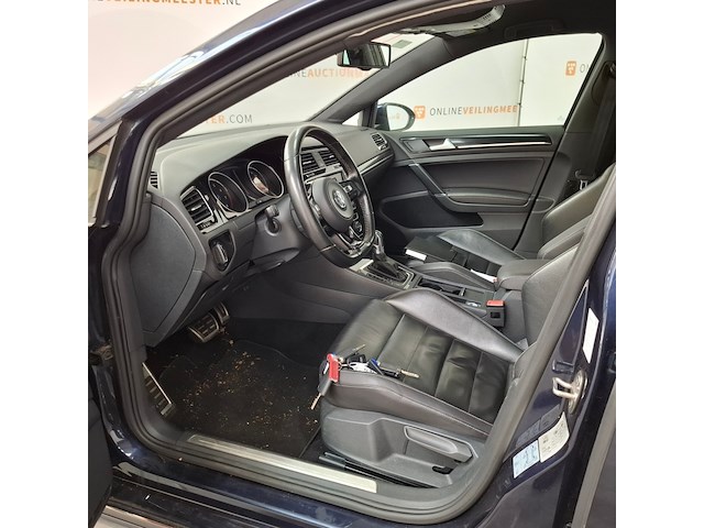 Personenauto, volkswagen, golf - afbeelding 22 van  63