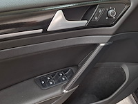 Personenauto, volkswagen, golf - afbeelding 24 van  63