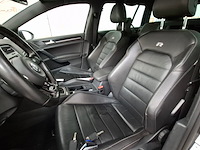 Personenauto, volkswagen, golf - afbeelding 27 van  63