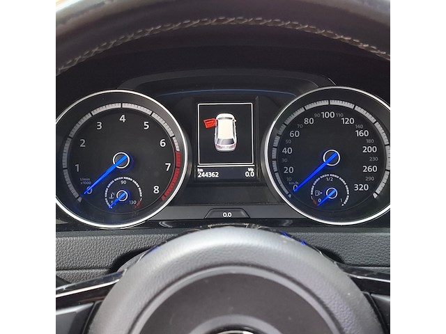 Personenauto, volkswagen, golf - afbeelding 29 van  63
