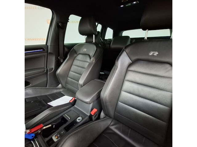 Personenauto, volkswagen, golf - afbeelding 35 van  63