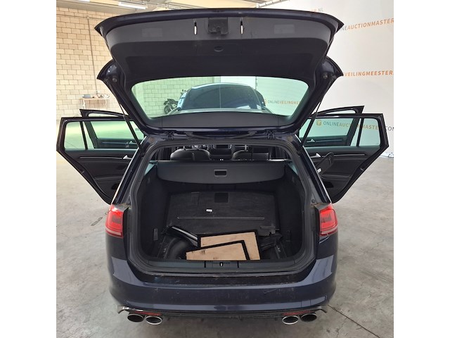 Personenauto, volkswagen, golf - afbeelding 38 van  63