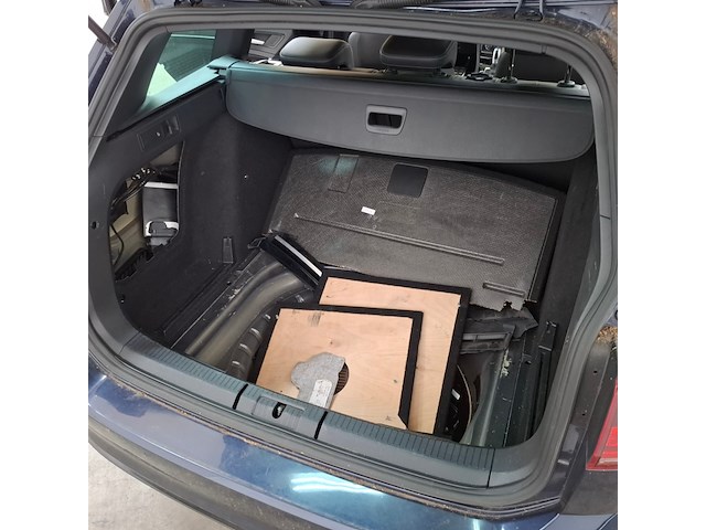 Personenauto, volkswagen, golf - afbeelding 39 van  63