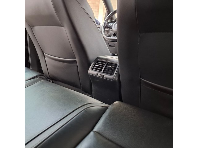 Personenauto, volkswagen, golf - afbeelding 42 van  63