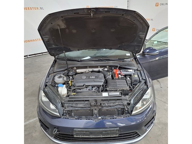 Personenauto, volkswagen, golf - afbeelding 49 van  63