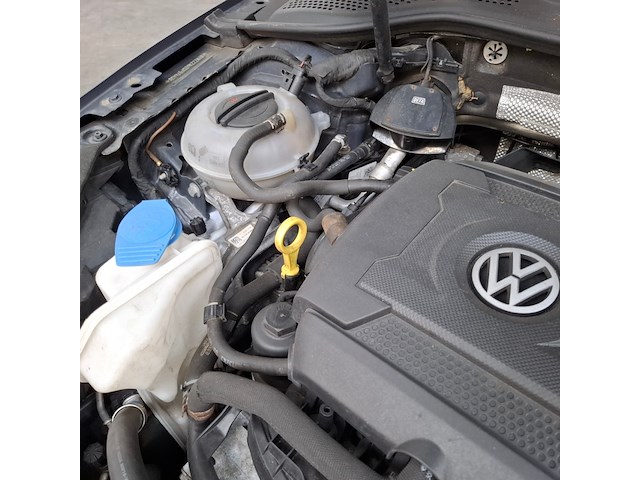 Personenauto, volkswagen, golf - afbeelding 54 van  63