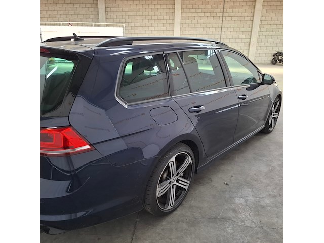 Personenauto, volkswagen, golf - afbeelding 61 van  63