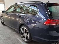 Personenauto, volkswagen, golf - afbeelding 63 van  63