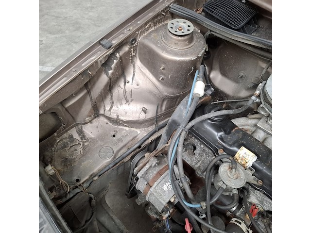 Personenauto, volkswagen, jetta, 1.6, bruin, 1986 - afbeelding 43 van  52