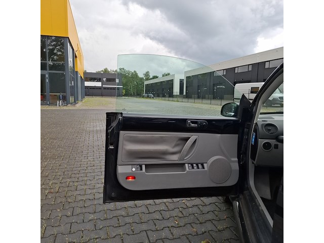 Personenauto, volkswagen, new beetle cabriolet, 1.6, zwart, 2004 - afbeelding 17 van  49