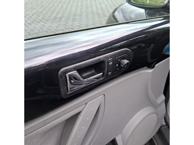 Personenauto, volkswagen, new beetle cabriolet, 1.6, zwart, 2004 - afbeelding 18 van  49