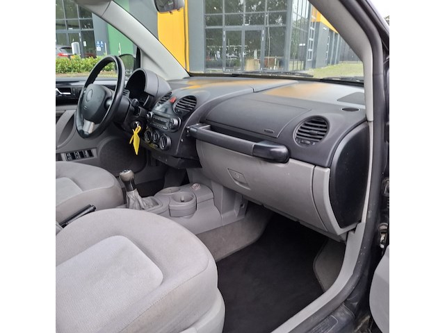 Personenauto, volkswagen, new beetle cabriolet, 1.6, zwart, 2004 - afbeelding 24 van  49