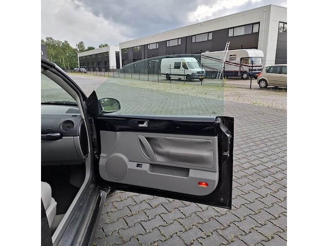 Personenauto, volkswagen, new beetle cabriolet, 1.6, zwart, 2004 - afbeelding 29 van  49
