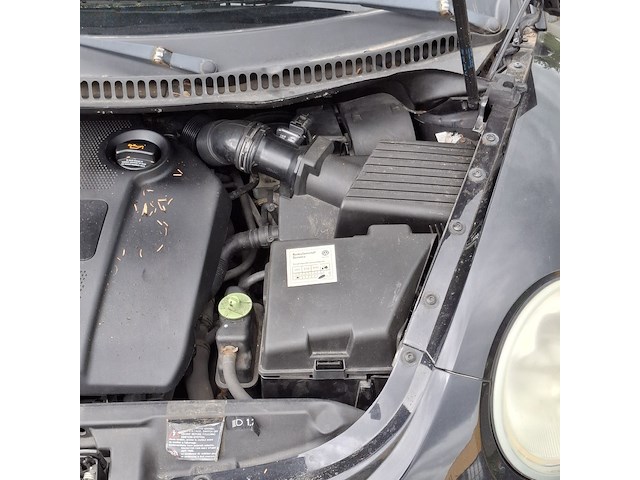 Personenauto, volkswagen, new beetle cabriolet, 1.6, zwart, 2004 - afbeelding 35 van  49