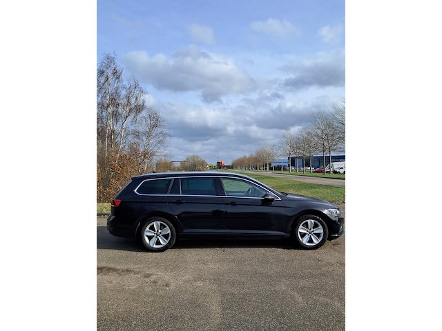 Personenauto, volkswagen, passat variant, 1.5 tsi business, 2022 - afbeelding 43 van  45