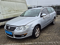 Personenauto volkswagen, passat variant 2.0 tdi, grijs, bouwjaar 2011 - afbeelding 1 van  1