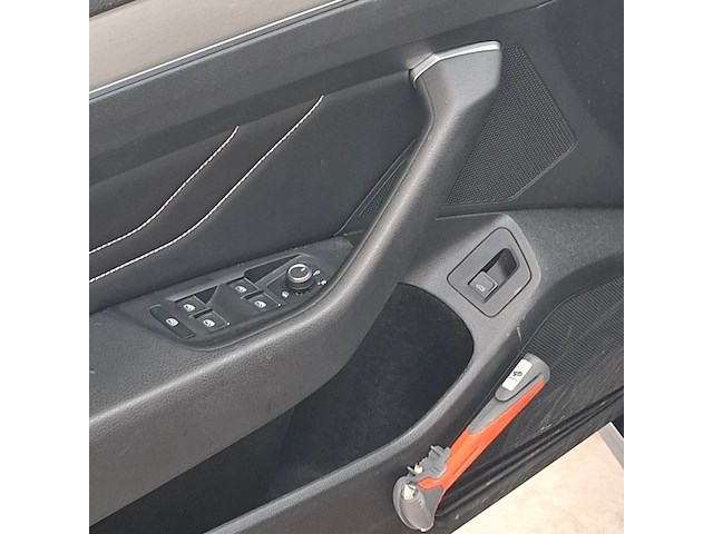 Personenauto, volkswagen, passat - afbeelding 5 van  35