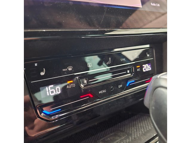 Personenauto, volkswagen, passat - afbeelding 13 van  35