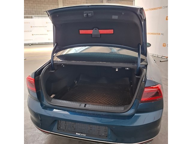 Personenauto, volkswagen, passat - afbeelding 17 van  35
