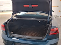 Personenauto, volkswagen, passat - afbeelding 17 van  35